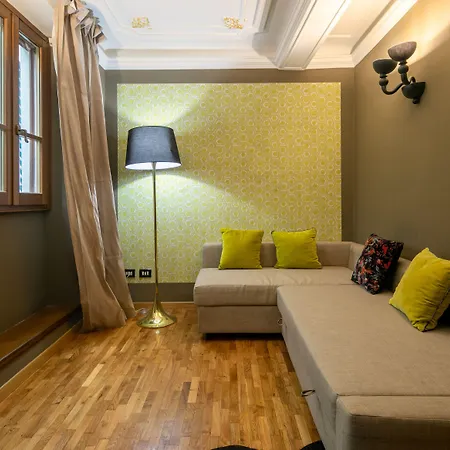 Uffizi Romantic Flat By Mmega *
