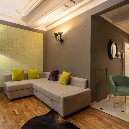 Uffizi Romantic Flat By Mmega *